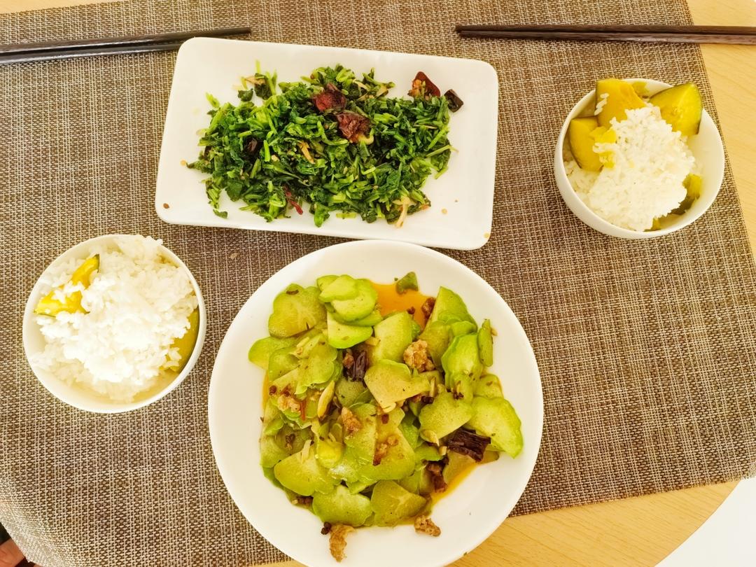 炝炒萝卜叶🥬
