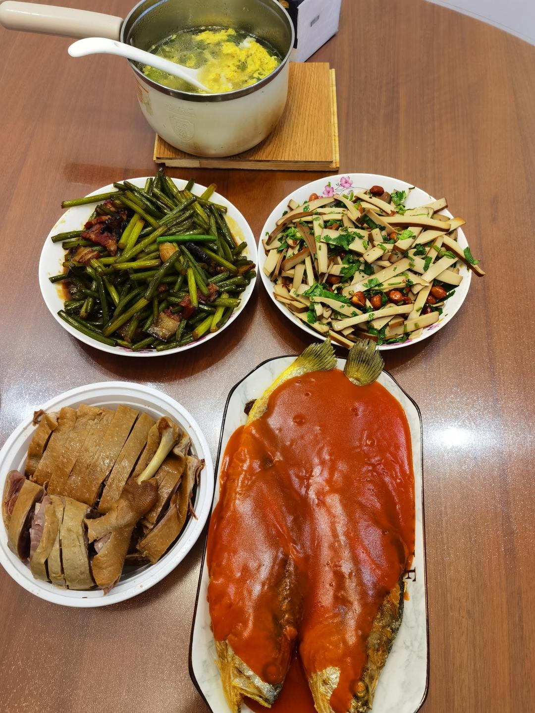 yuanmadrid做的午餐晚餐西红柿鸡蛋打卤面