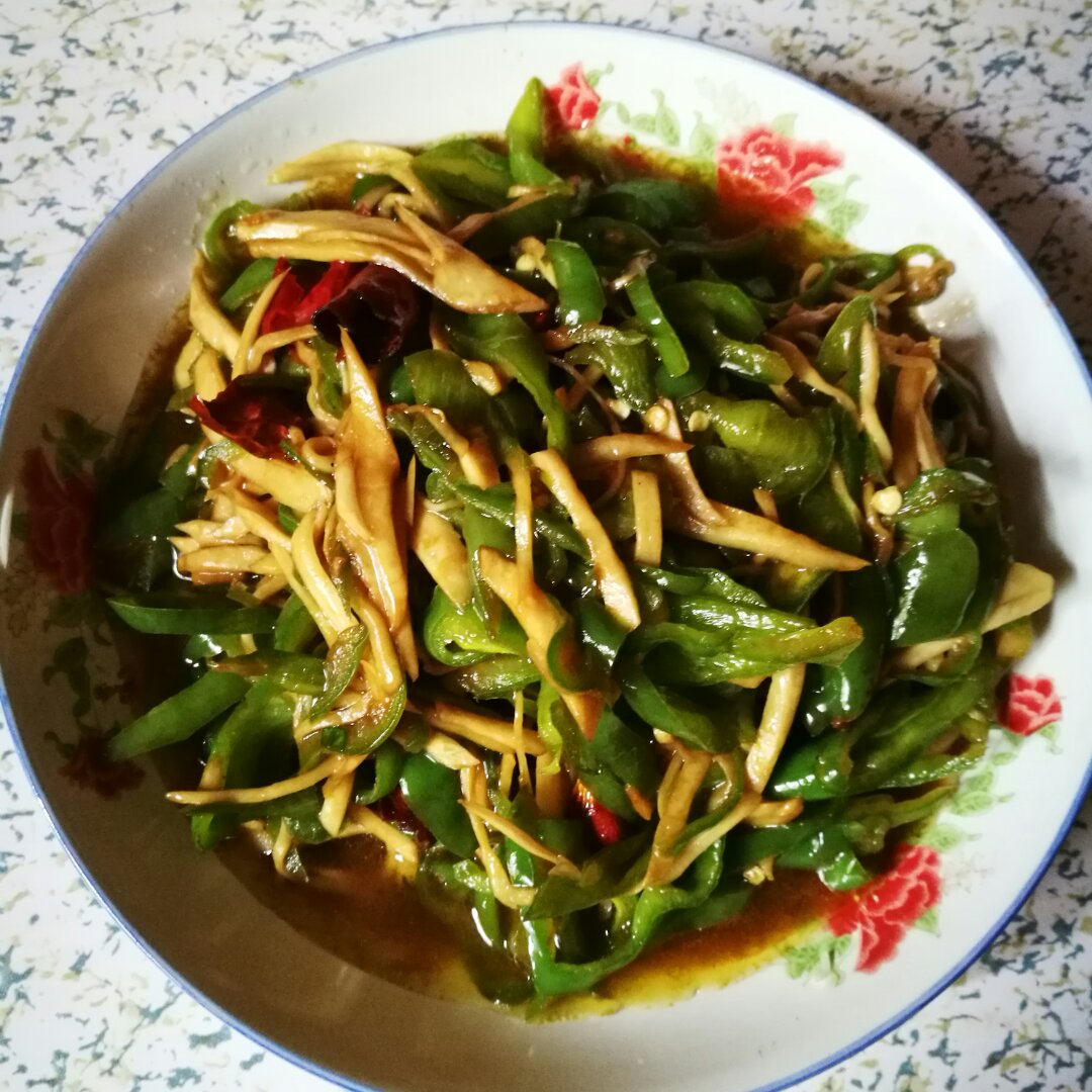 青椒素炒杏鲍菇