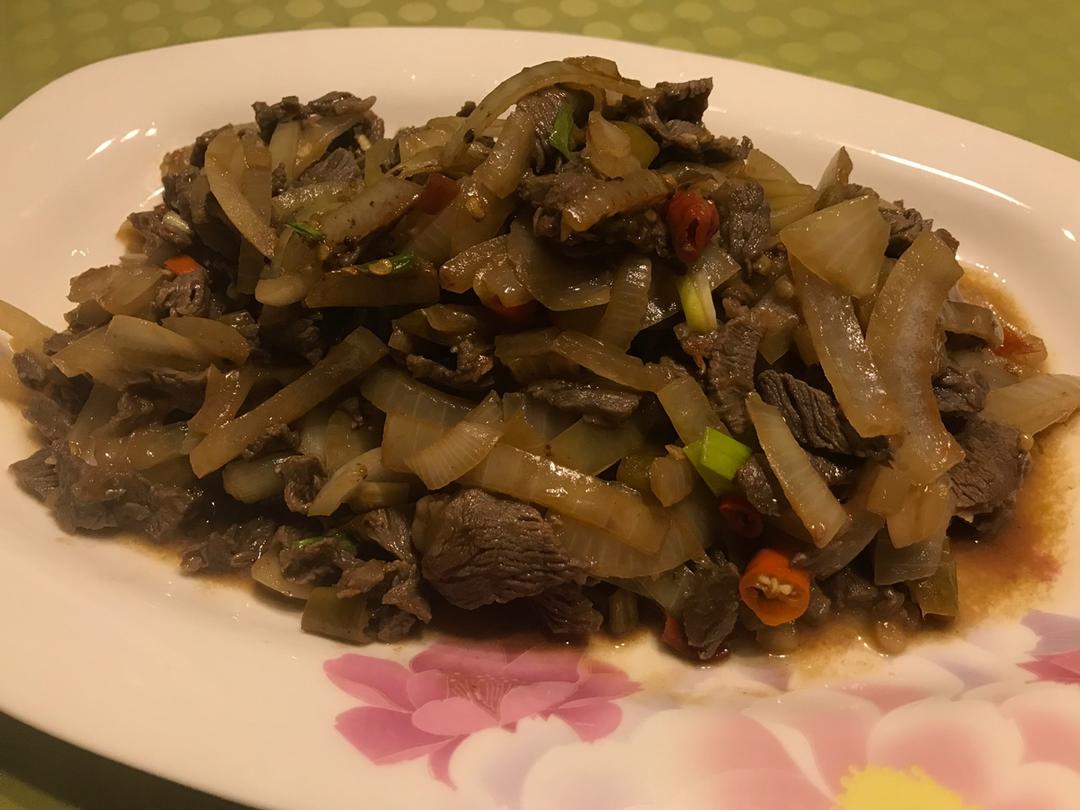 洋葱炒牛肉