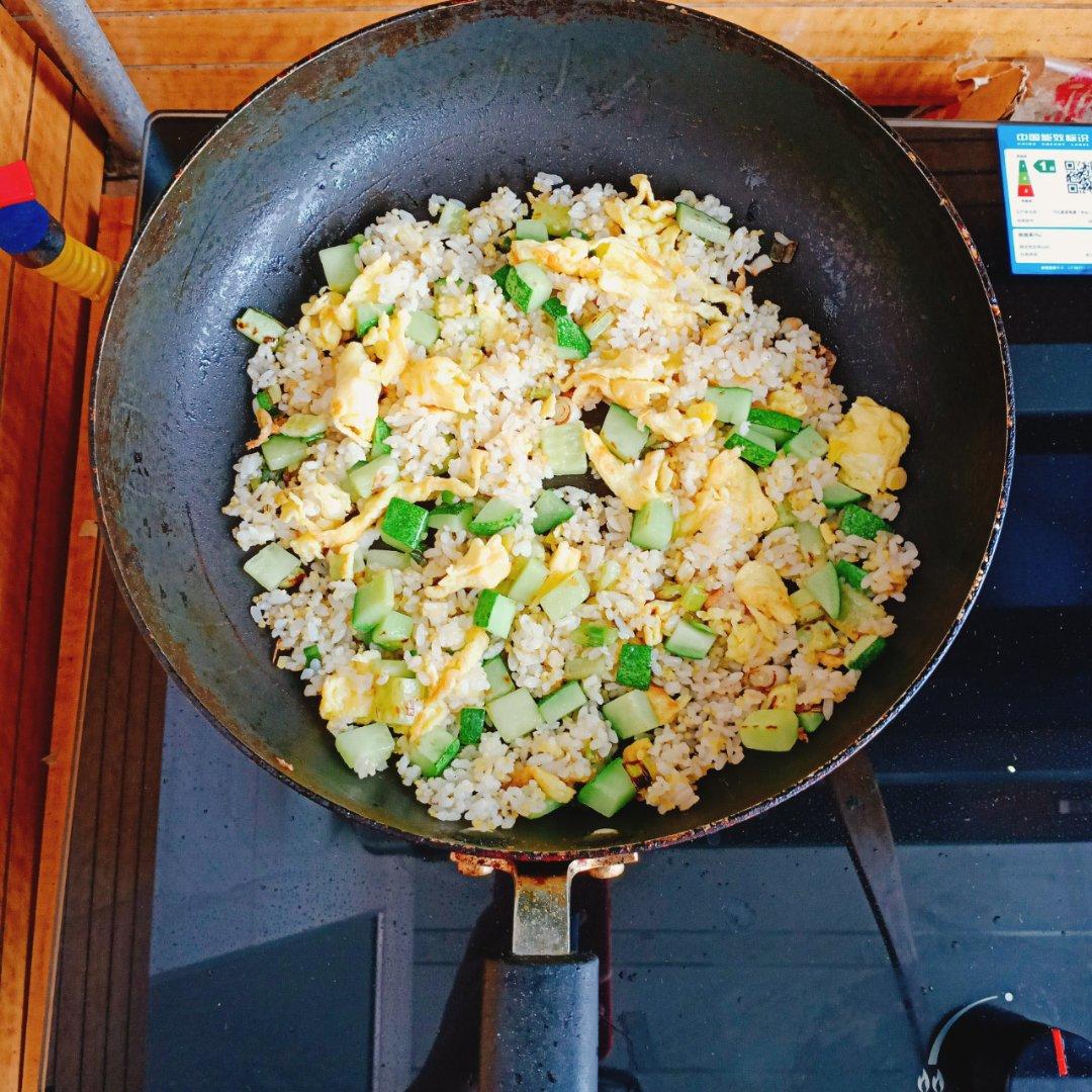 番茄鸡蛋炒饭