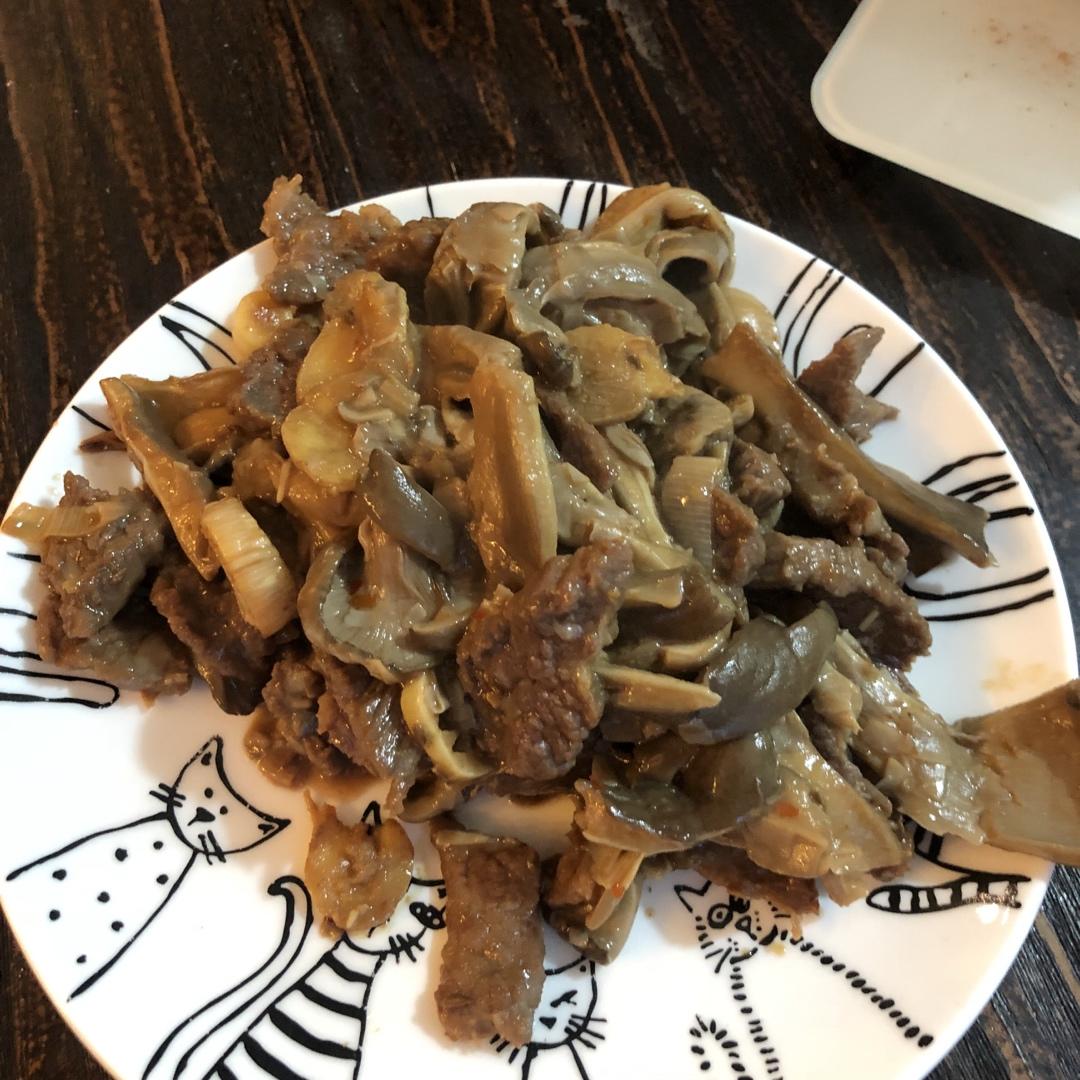 蘑菇炒肉