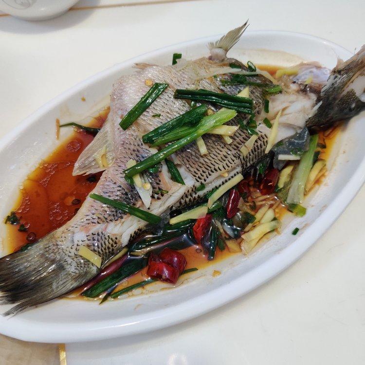清蒸鲈鱼