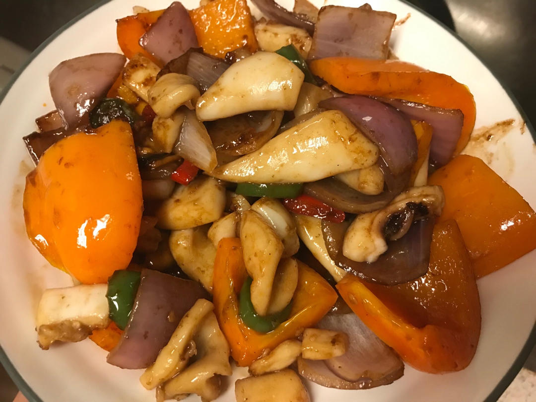 大排档式甜椒炒鲜鱿鱼
