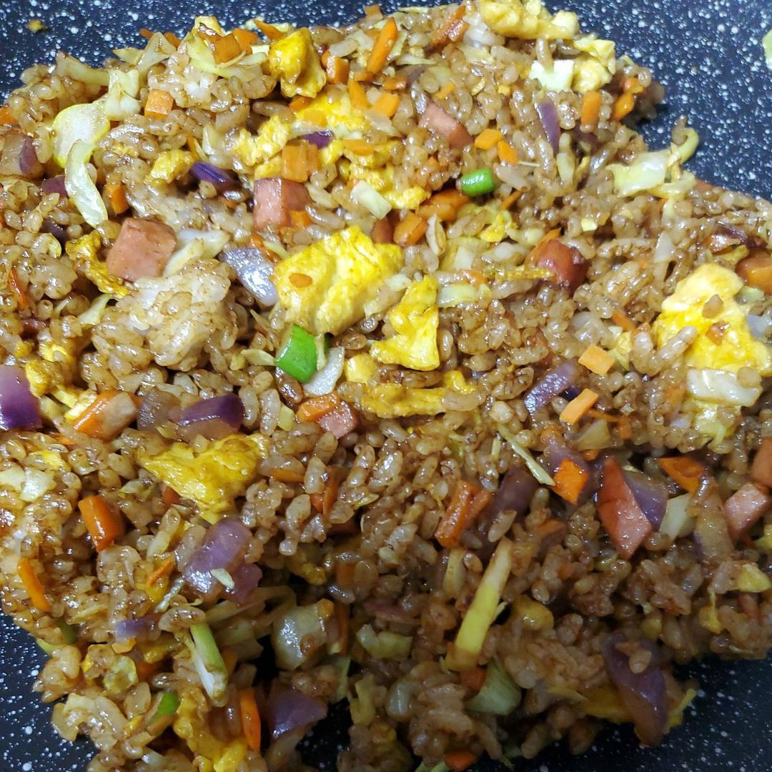 好吃到舔盘的酱油炒饭！