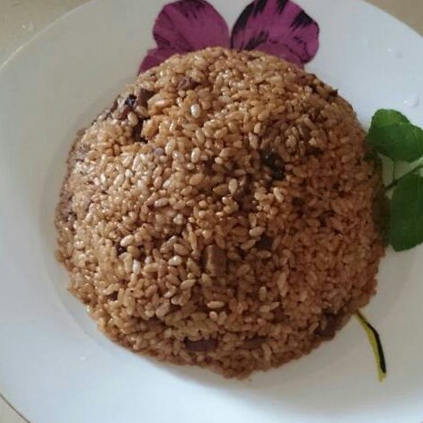 据说是 正宗酱油炒饭