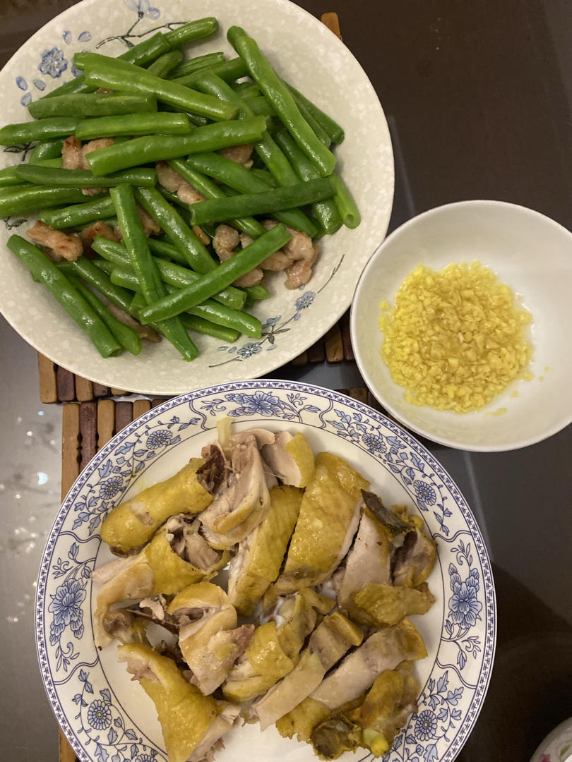 嫩滑的盐焗鸡腿