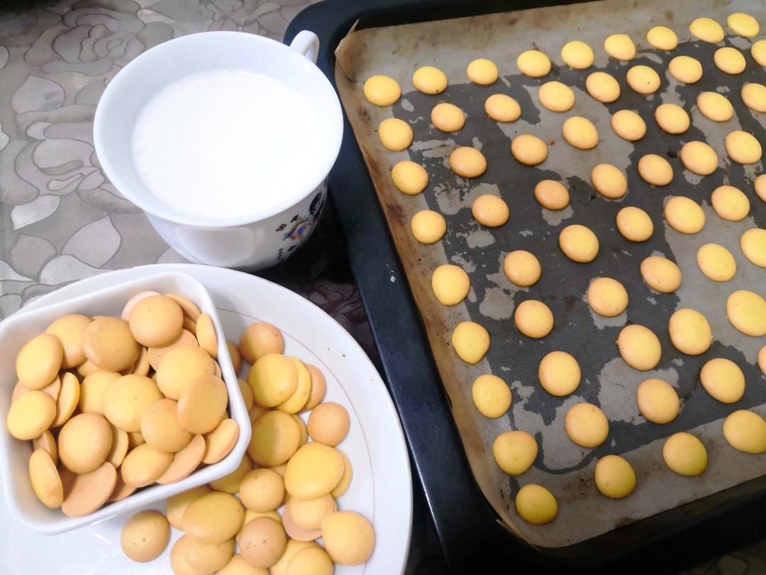 蛋黄小西饼（烤箱做饼干，简单又好吃）