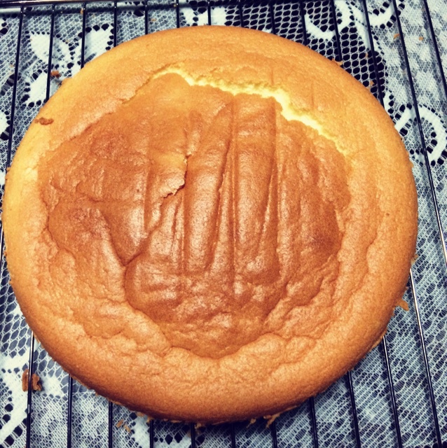 烤箱做蛋糕（戚风蛋糕的做法）