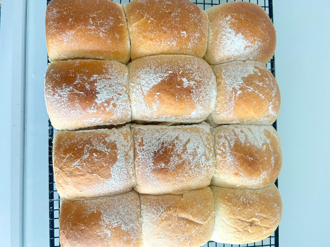 如云朵般☁️ 软白淡奶油餐包｜消耗淡奶油