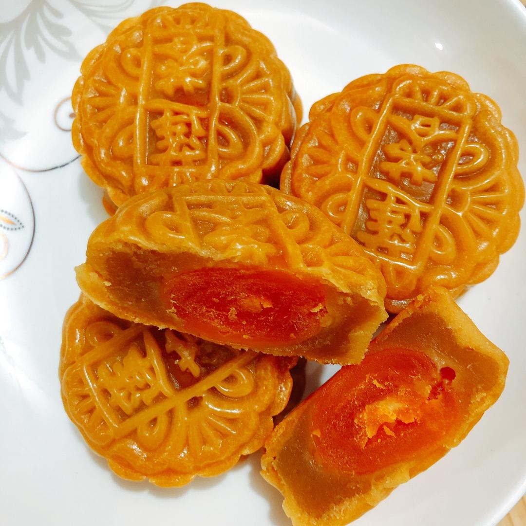 广式月饼——蛋黄莲蓉月饼