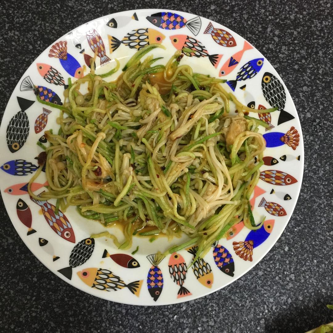 金针蘑拌黄瓜