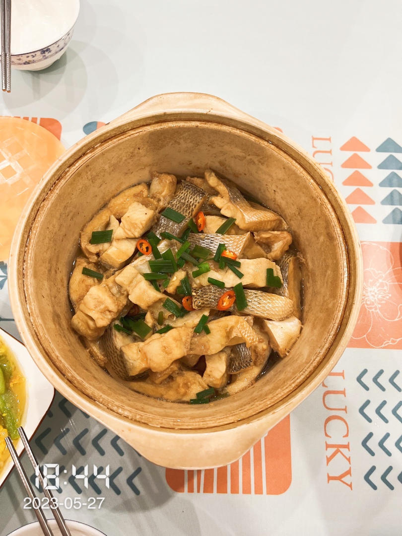 鲜嫩豆腐鲈鱼煲