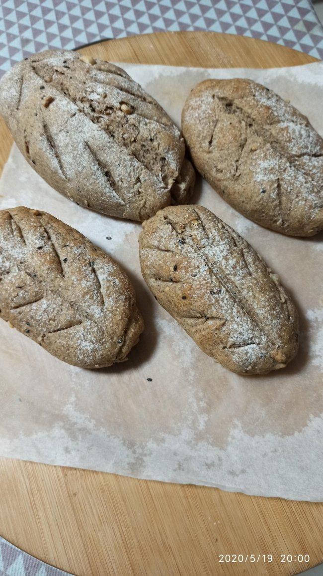 无油无糖全麦果干面包