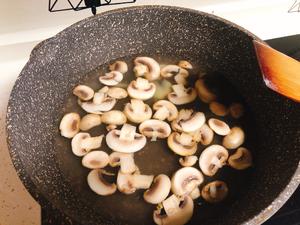 宝宝白蘑菇丸子汤的做法 步骤5