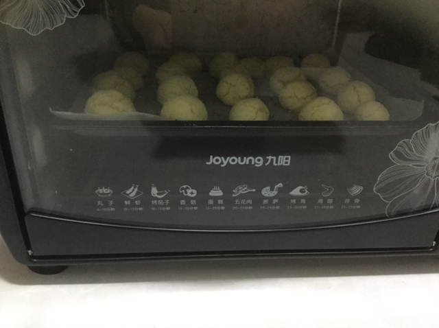 【视频】椰蓉小酥球（消耗蛋黄）童年美食