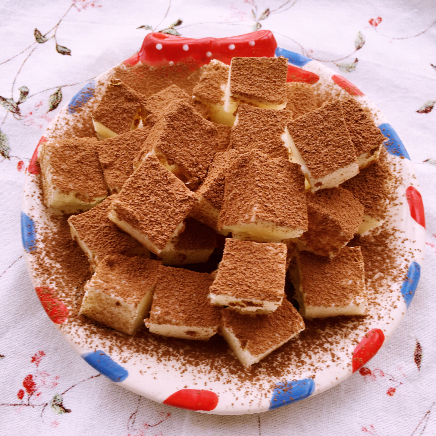 完胜85度C牛奶椰丝小方