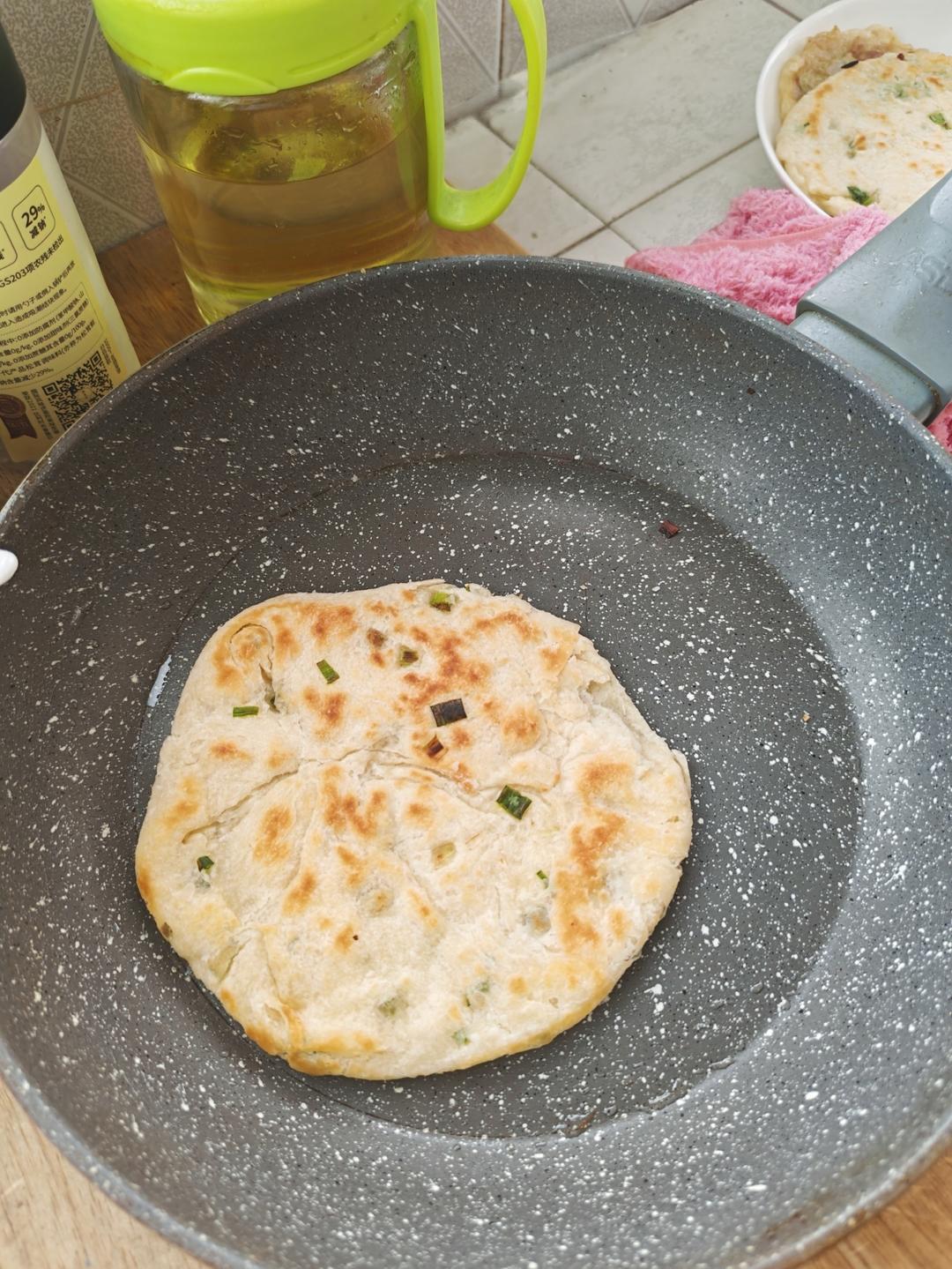 香酥芝麻葱油饼 外酥里软层次多 附细节视频详解