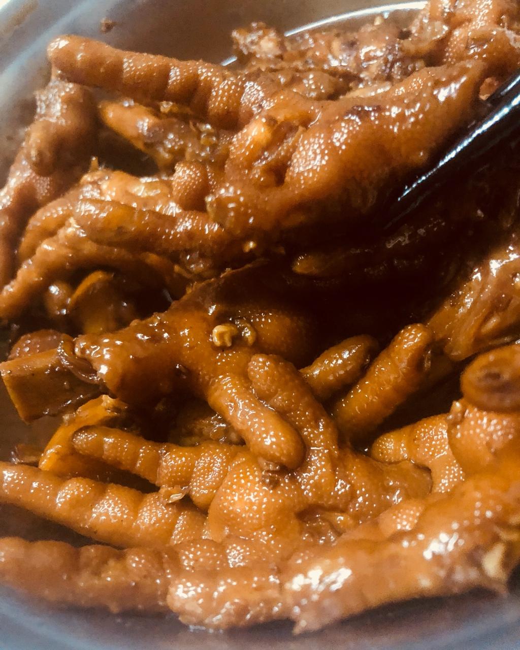 thirteen妖叁做的香辣卤鸡爪