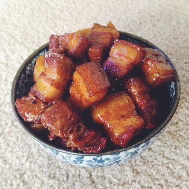 吃着碗里望着锅里的红烧肉