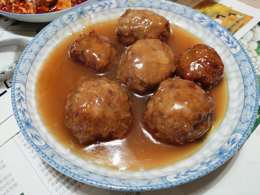 四喜丸子/红烧狮子头 Chinese Meatballs