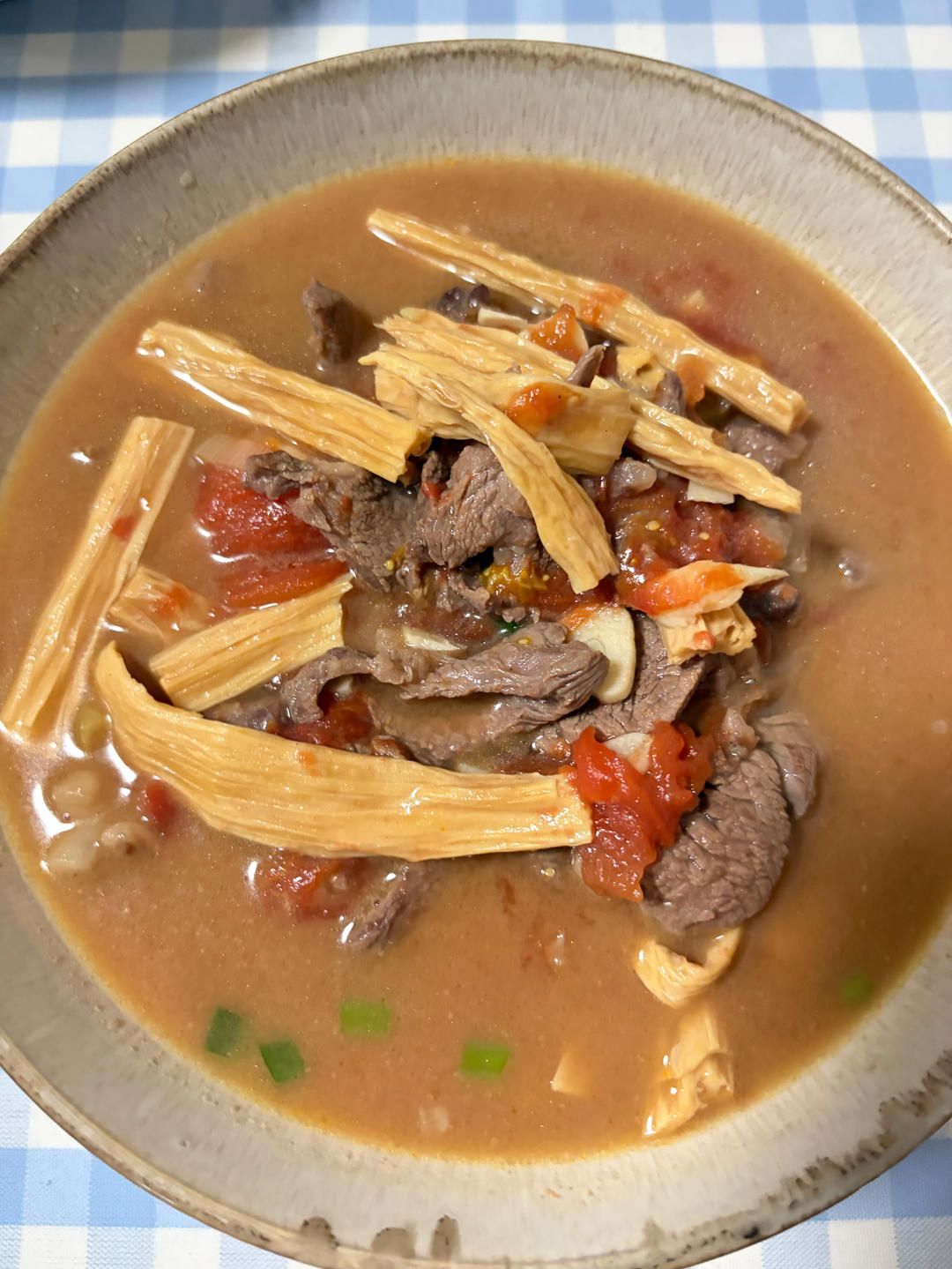 番茄腐竹牛肉煲