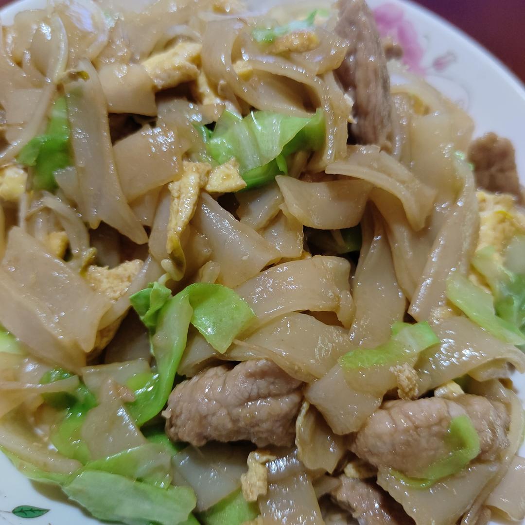路边摊的炒河粉