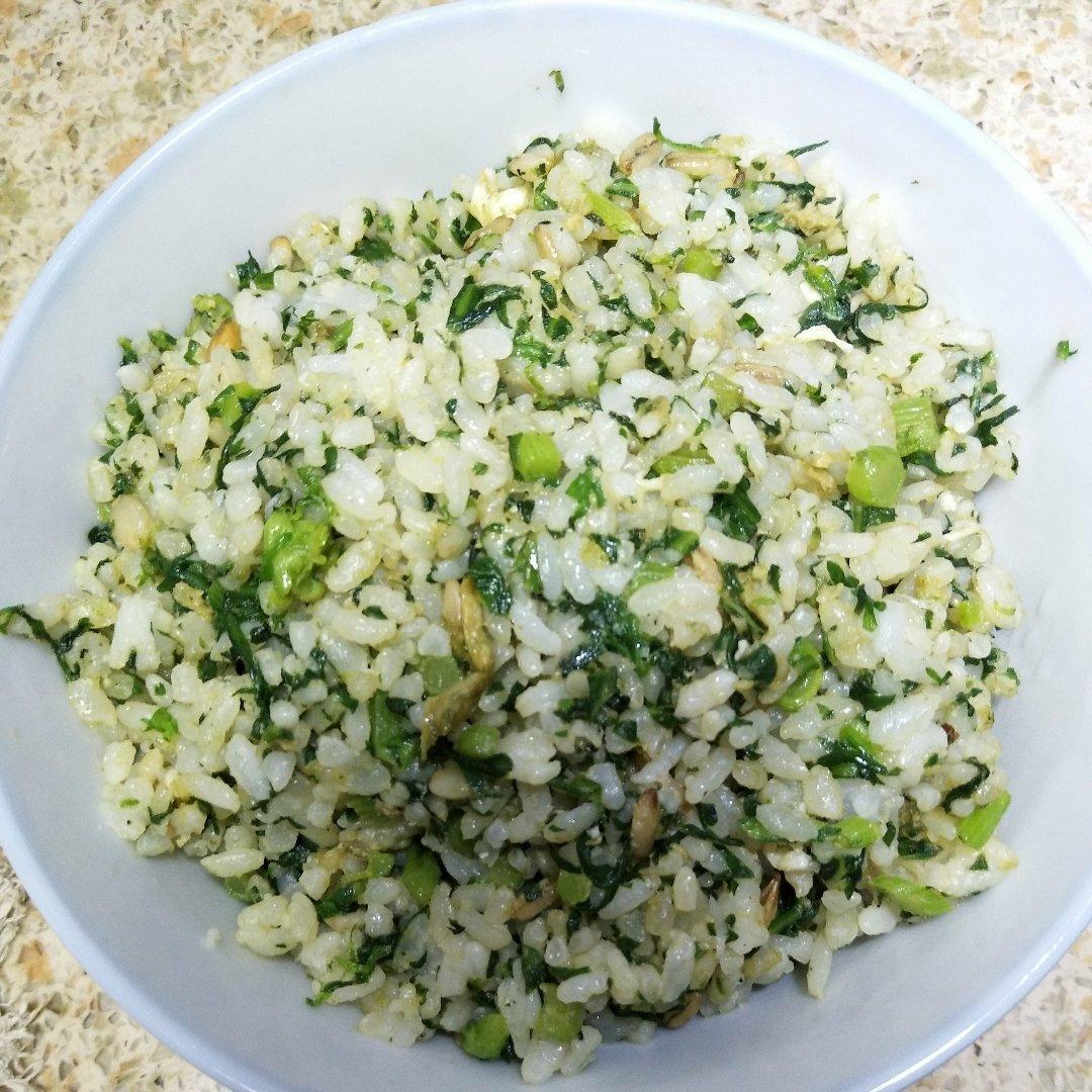 茼蒿炒饭