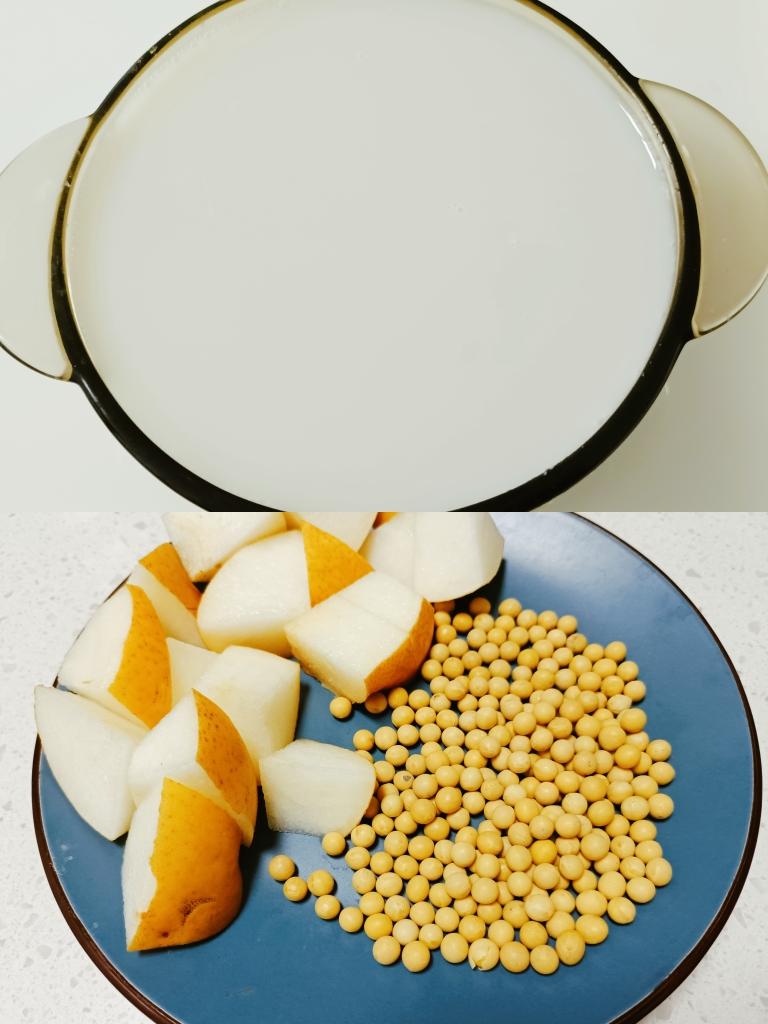 去燥润肺的雪梨豆浆的做法