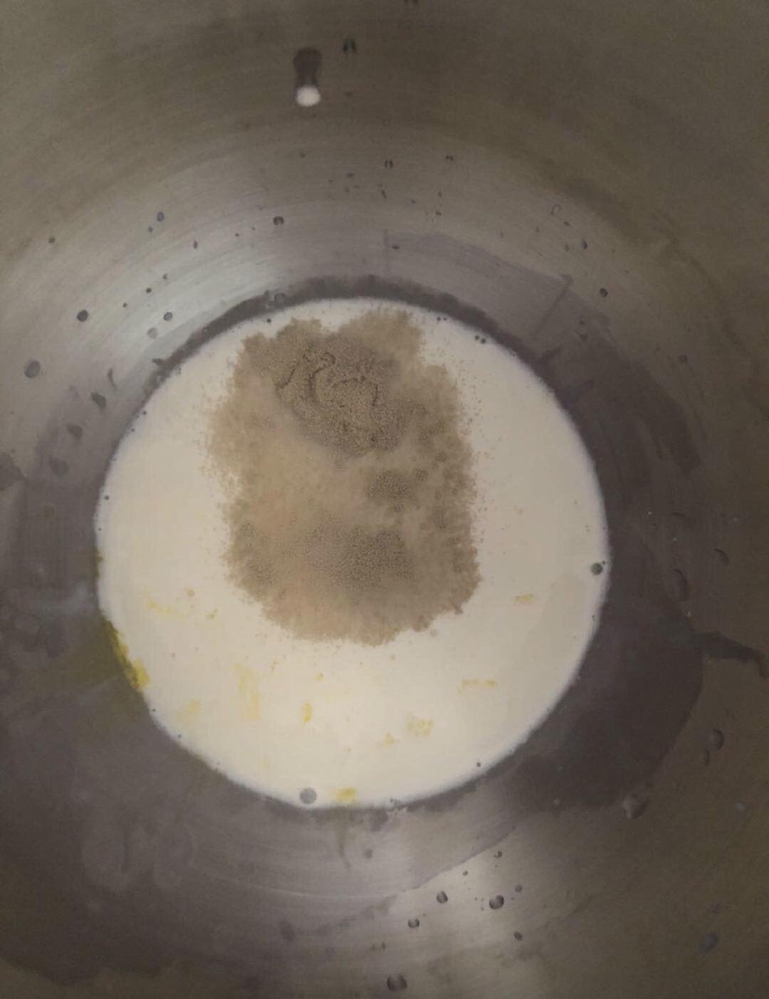 纯奶手撕吐司的做法 步骤1