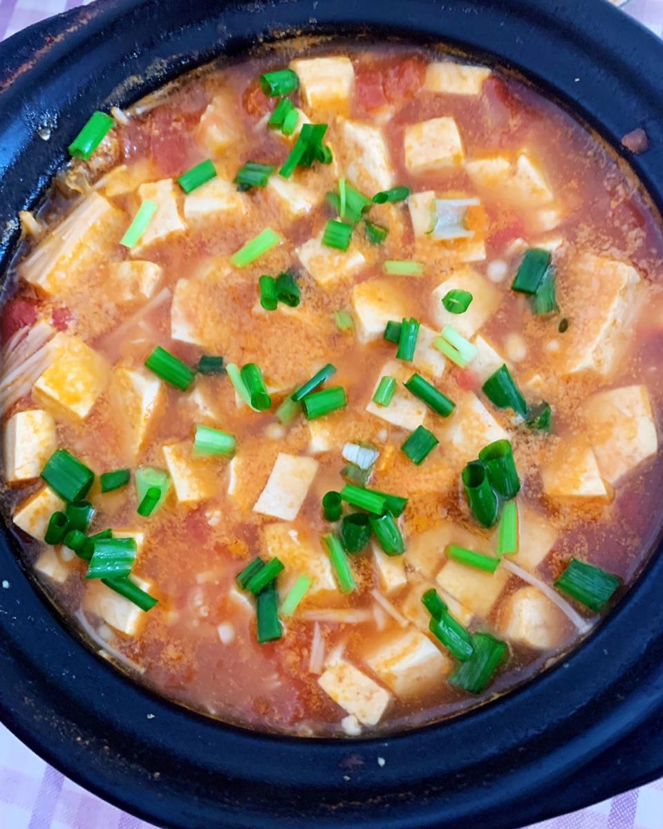 减脂快手菜～番茄金针菇豆腐汤