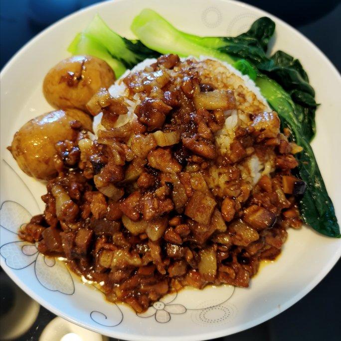 好吃到停不下来的卤肉饭