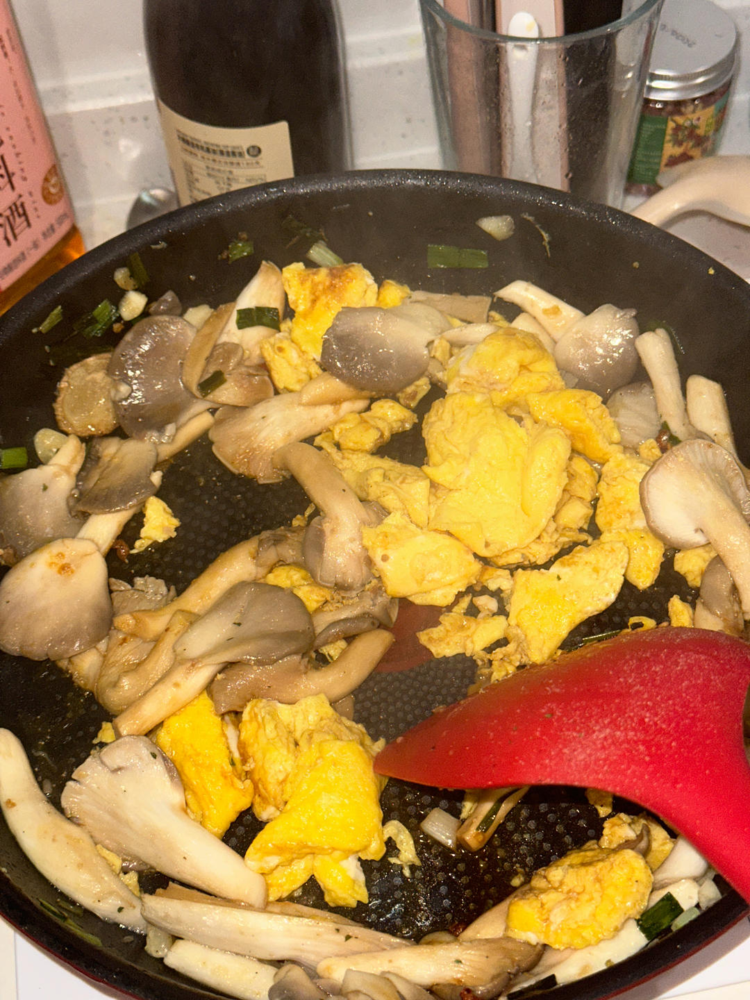 蘑菇炒鸡蛋	平菇这样炒，鲜美无比巨好吃