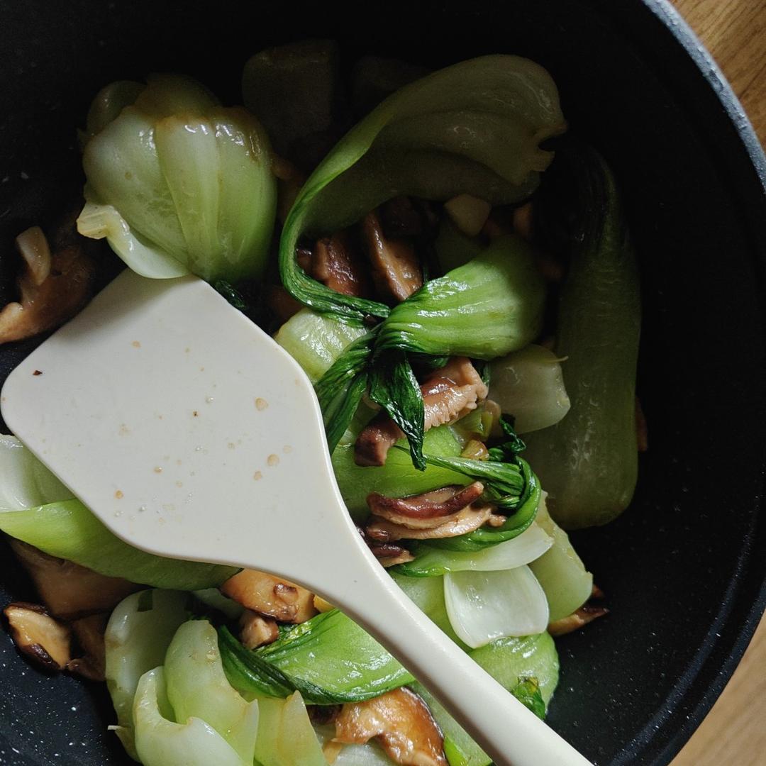 比肉还好吃的——蚝油香菇油菜