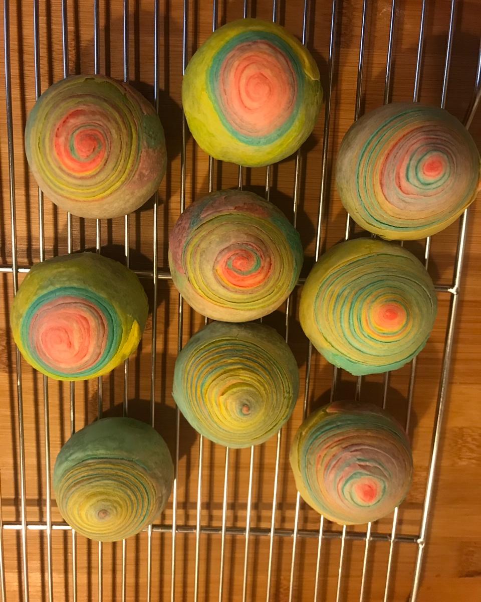 彩虹渐变蛋黄酥（无需揉出膜）