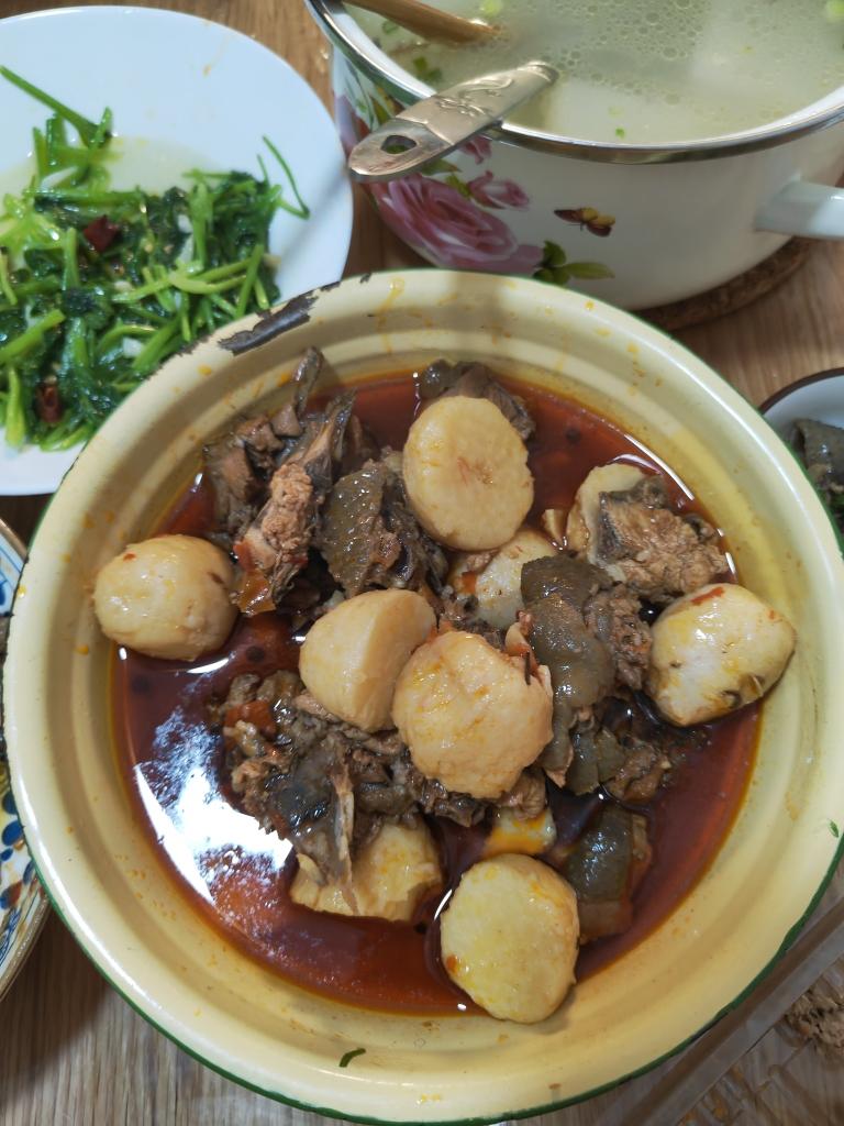 芋儿烧鸡（内有芋头去皮妙招）