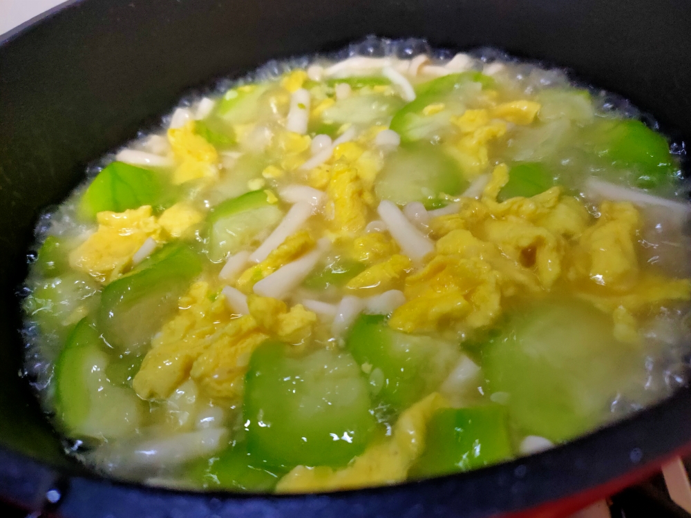 海鲜菇丝瓜鸡蛋汤丨低卡又营养的做法 步骤13