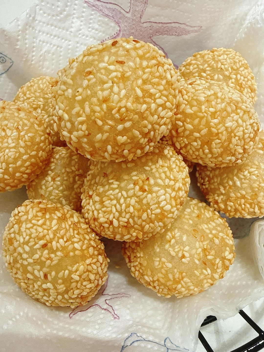 爱吃麻团。