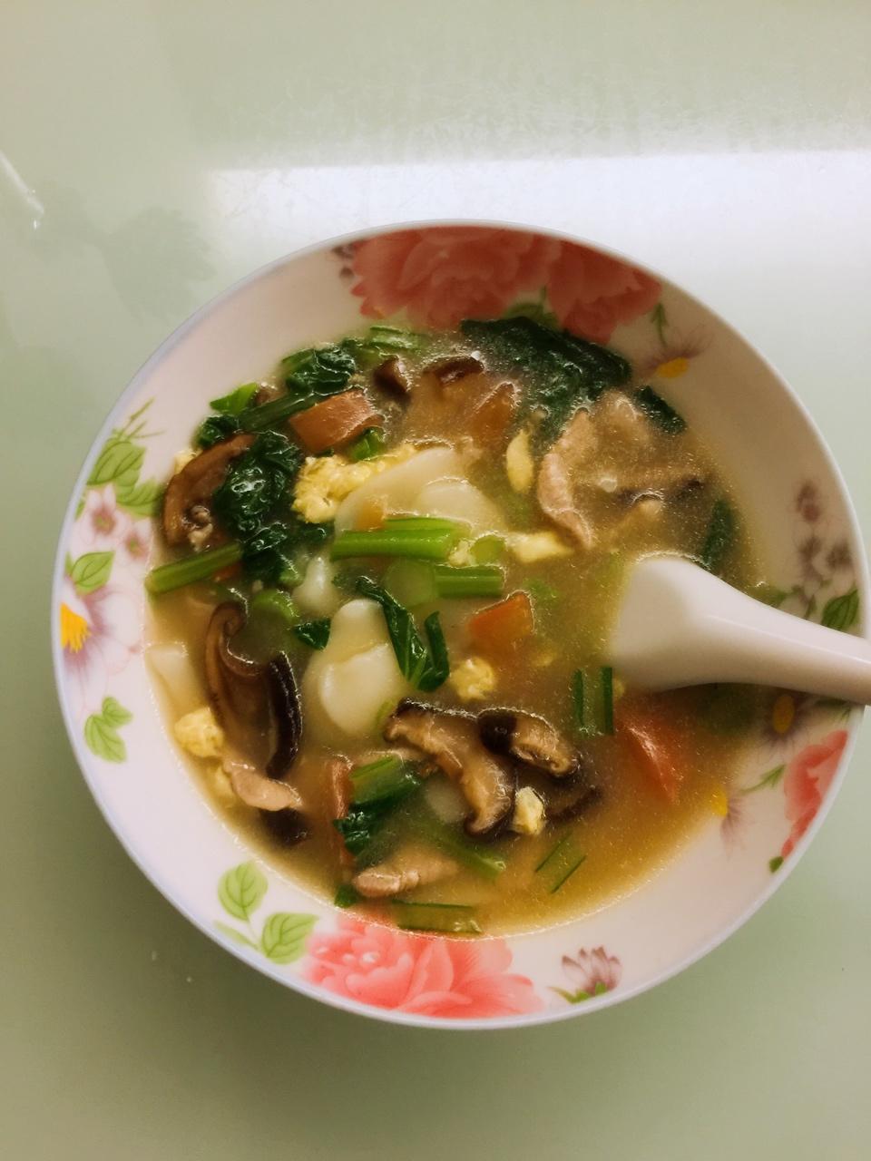 家的味道：青菜肉丝年糕汤