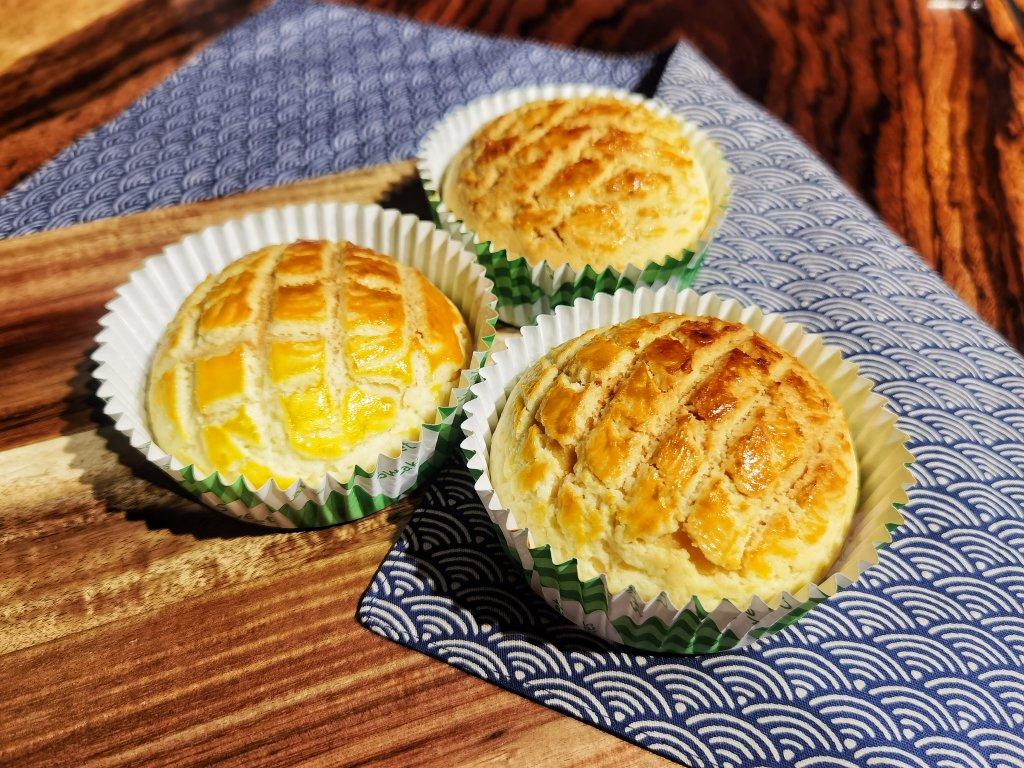 好吃到炸裂的港式菠萝包（附带制作酥皮的小视频）