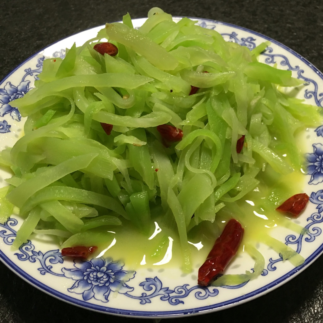 清炒莴笋丝