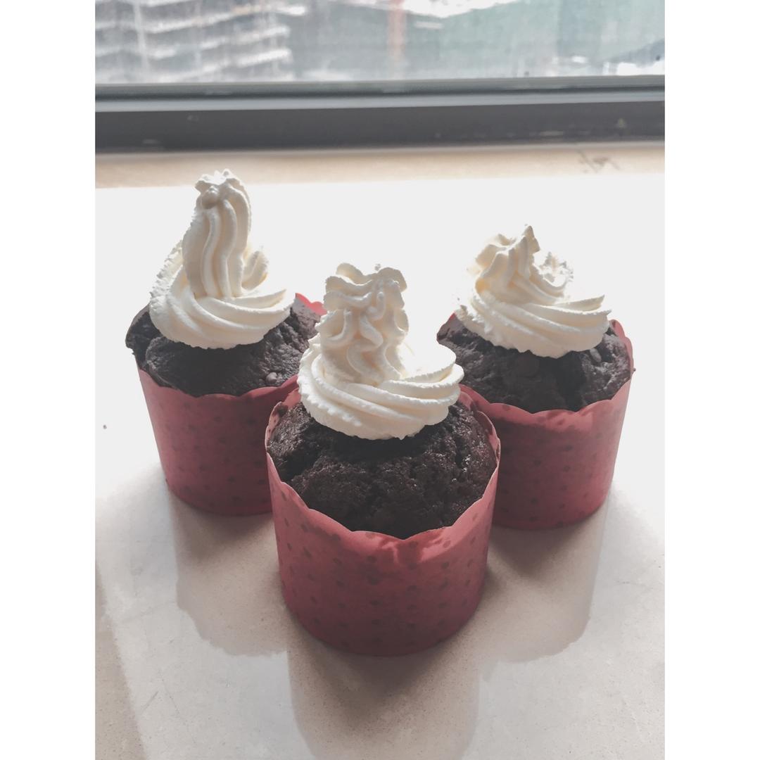 巧克力纸杯蛋糕