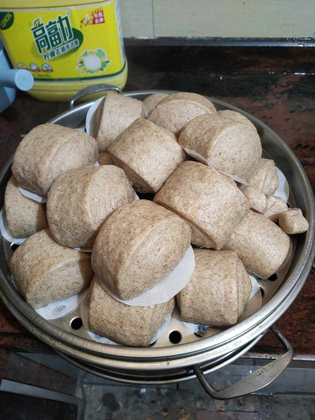 全麦馒头