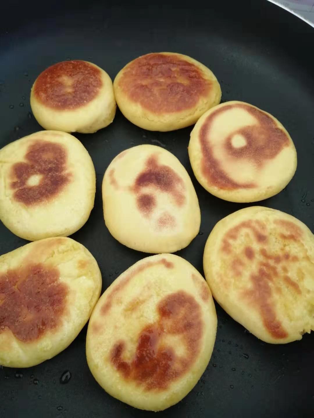 玉米面发面饼                       （口感细腻）