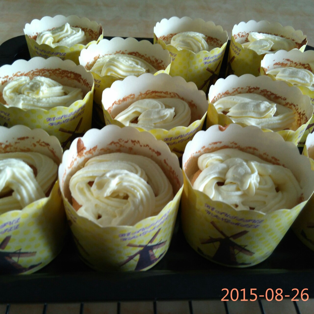 戚风小纸杯蛋糕