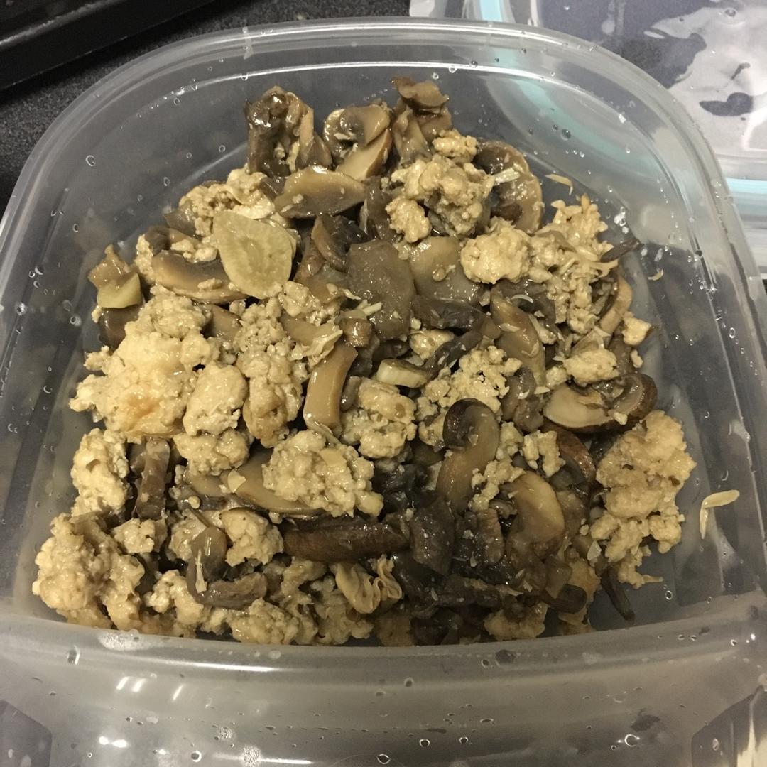 蘑菇炒肉片