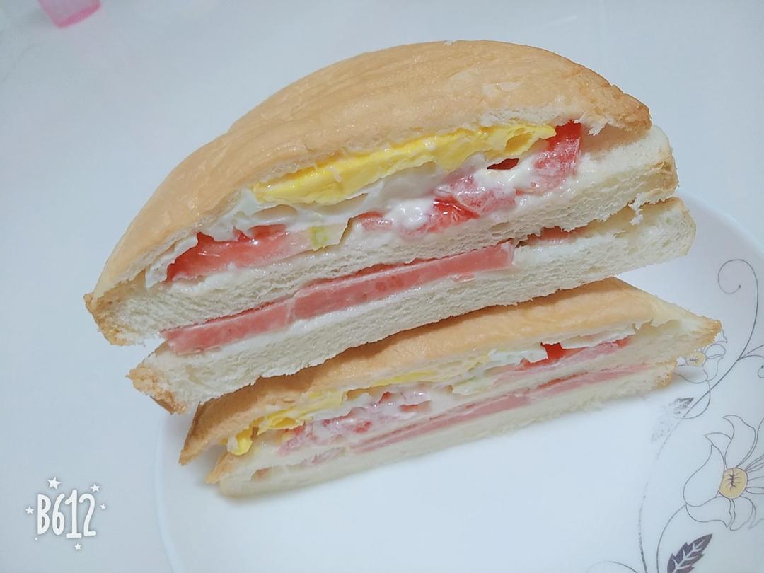 火腿芝士蛋三文治