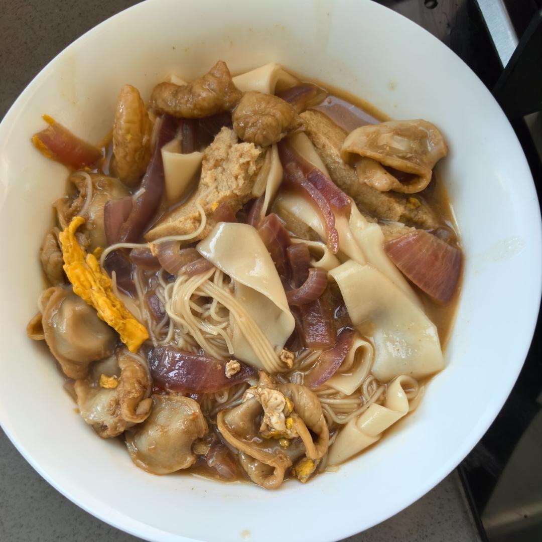 川味红烧肥肠面