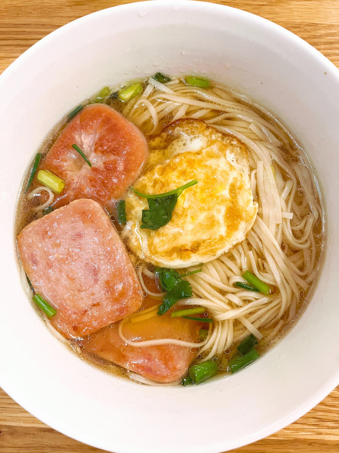 一碗热汤面