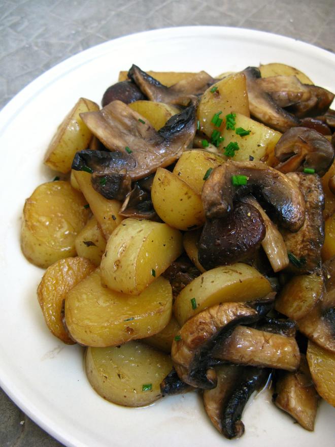 土豆烧口蘑的做法